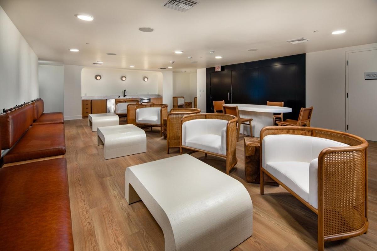 Modern Aparthotel Los Angeles