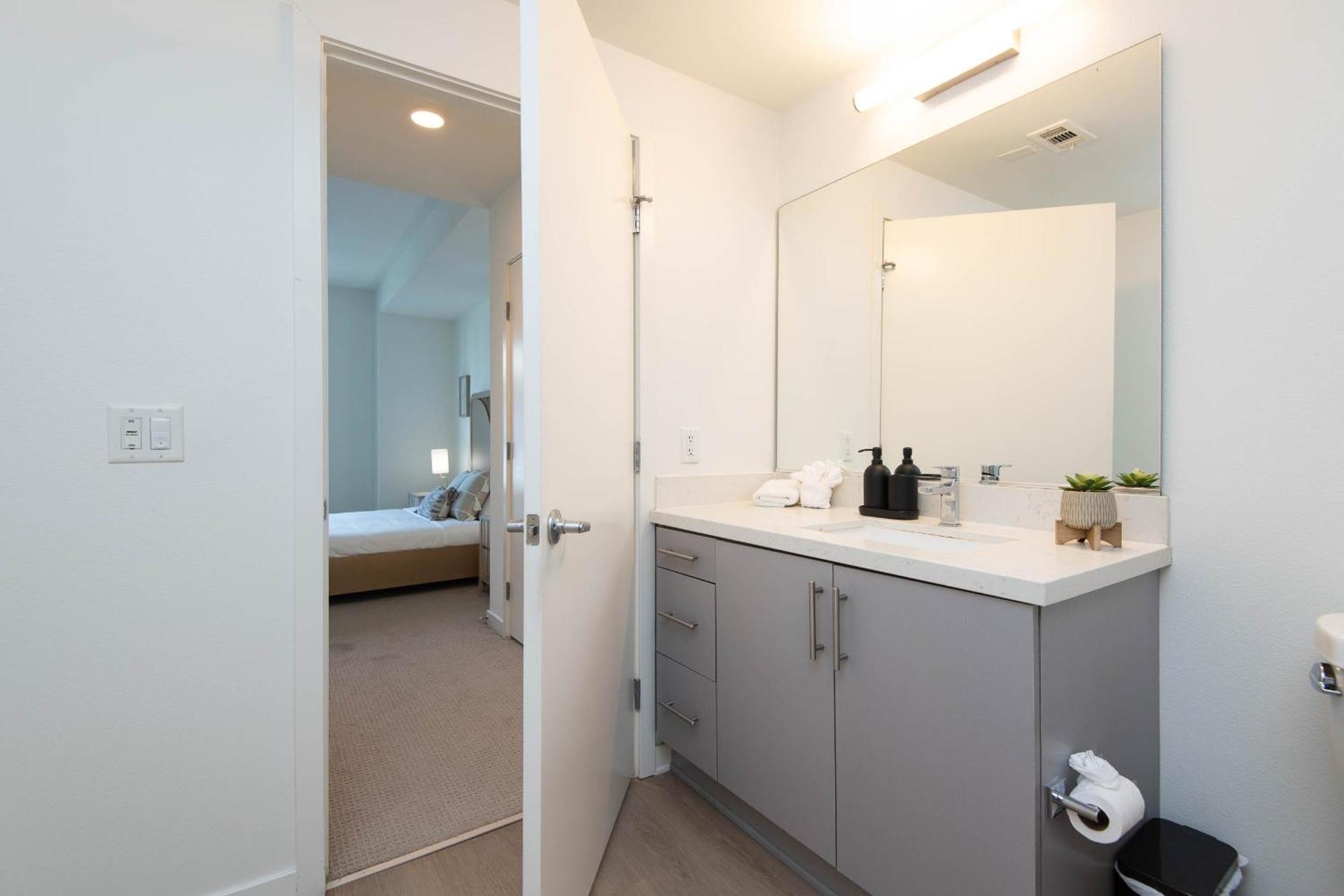 Aparthotel Modern 4*